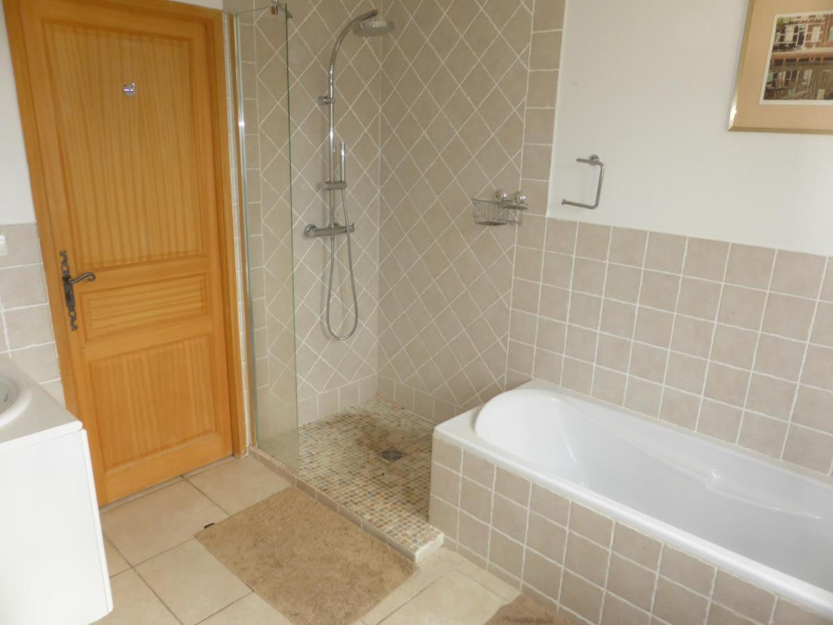 Le Manoir De Flassans Bagian luar foto